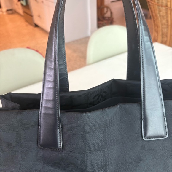 CHANEL Black MM Travel Tote! Almost New! No flaws! Nylon & Leather! - Picture 7 of 16